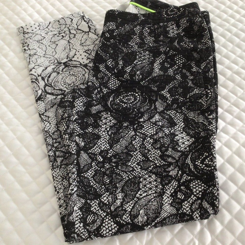 Never worn! Super Chic Designer Capri Pants.  Perfect Condition.